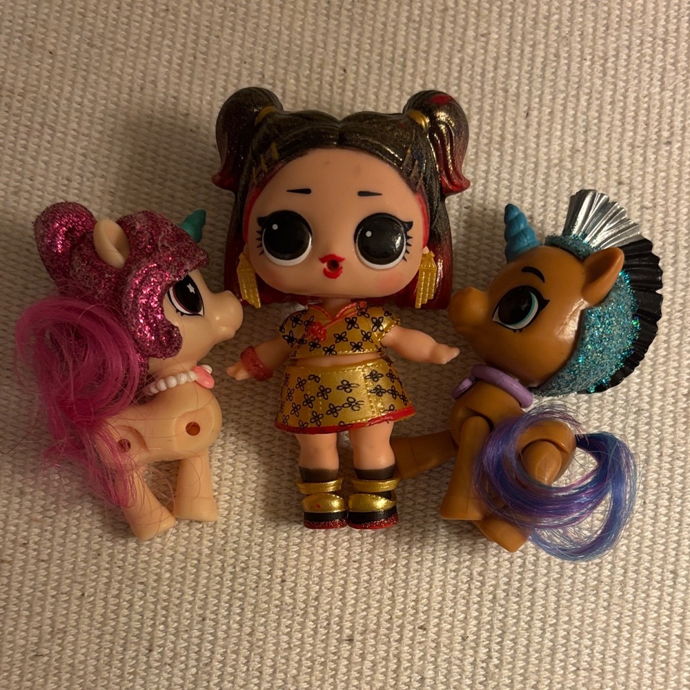 L.O.L. Surprise Golden B. B. Doll & Zuru Unicorns